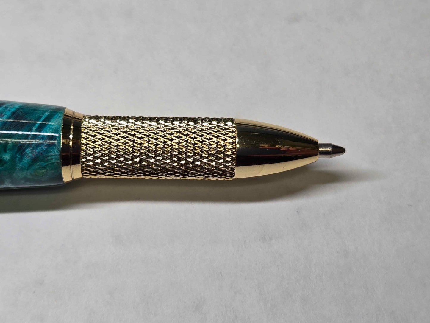Knurl Twist Ballpoint Pen (Gold - Teal Dyed Maple Burl)