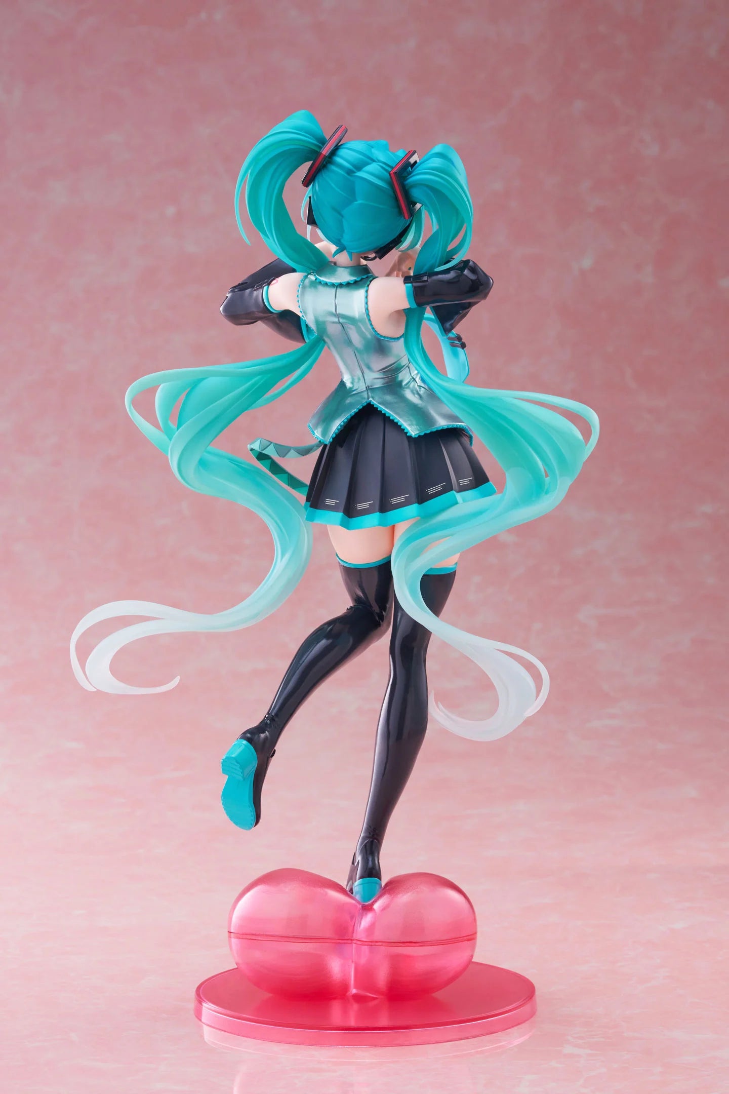 Taito: Hatsune Miku T-Most Figure