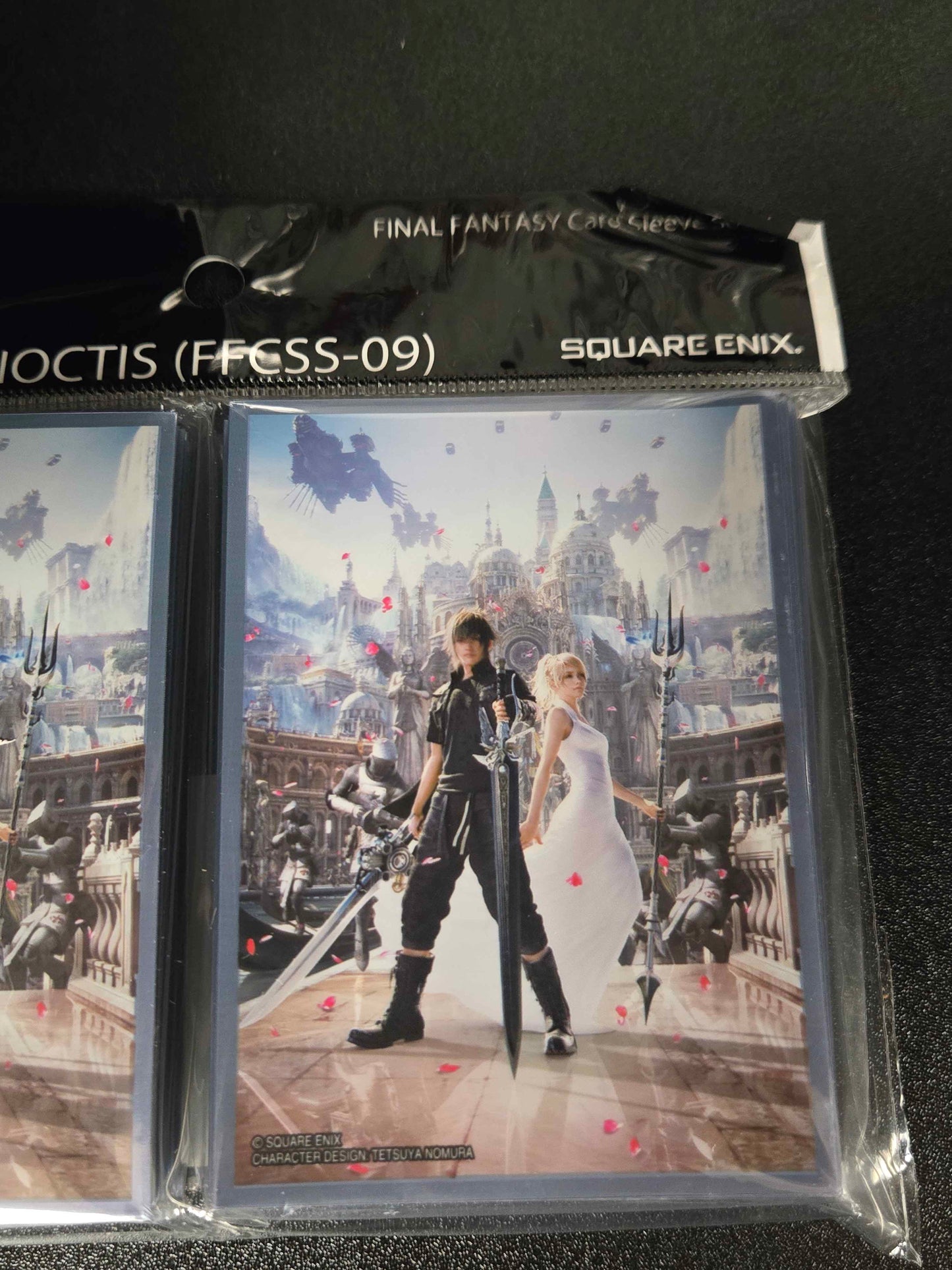 Square Enix Standard Sleeves: Final Fantasy XV - Noctis and Lunafreya (100ct.)