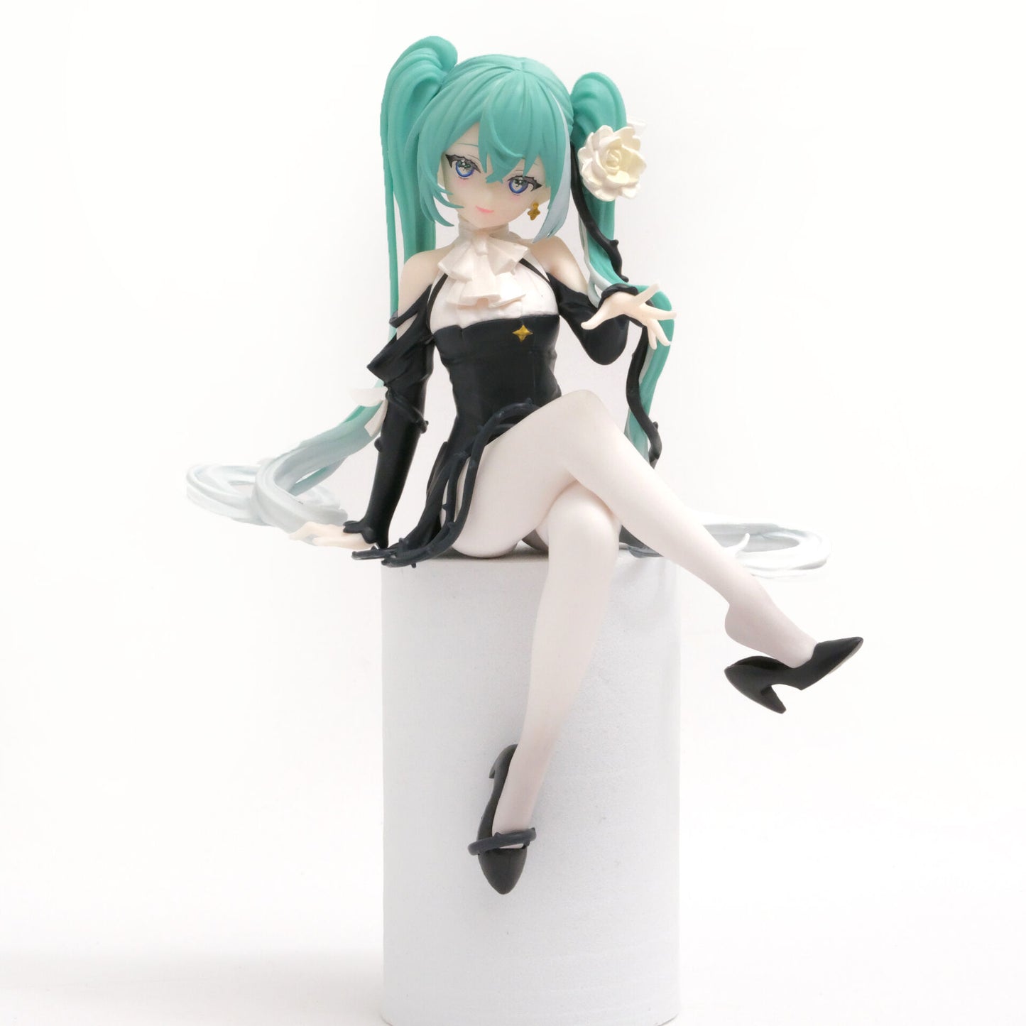 FuRyu: Hatsune Miku (Flower Fairy - White Rose) Noodle Stopper Figure