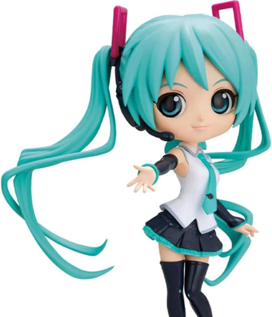 Q Posket: Hatsune Miku V4X Style (Ver.A) Figure