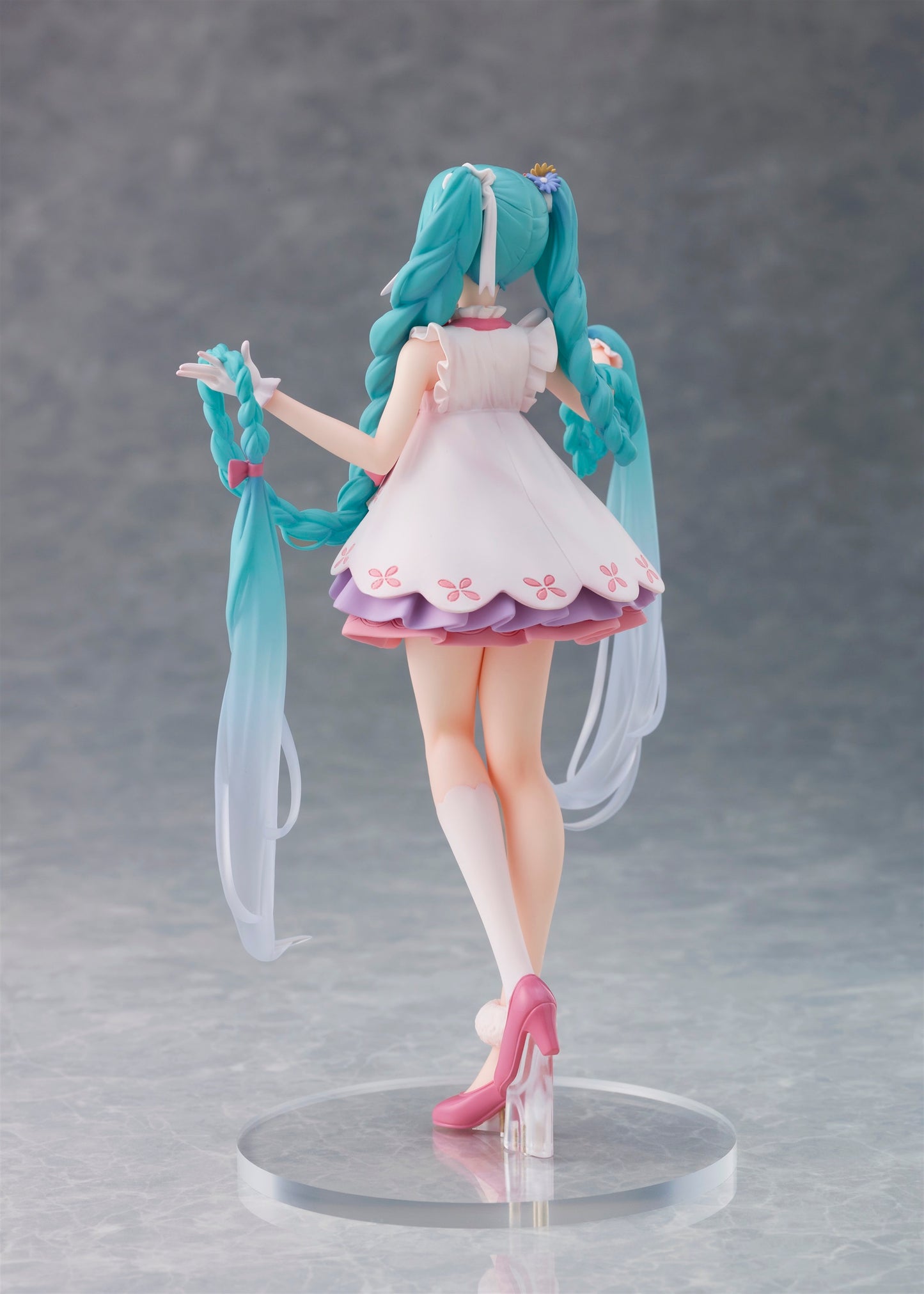 Taito USA: Hatsune Miku (Wonderland - Rapunzel) Figure