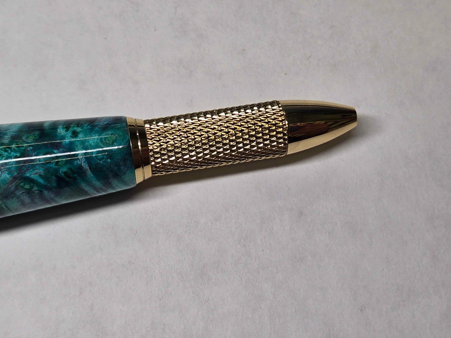 Knurl Twist Ballpoint Pen (Gold - Teal Dyed Maple Burl)