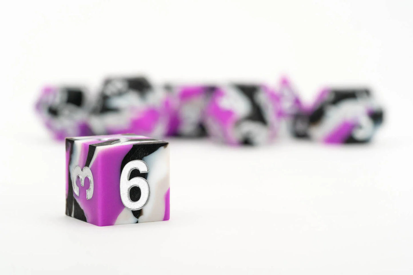 7-Die Set 16mm: Pride - Asexual