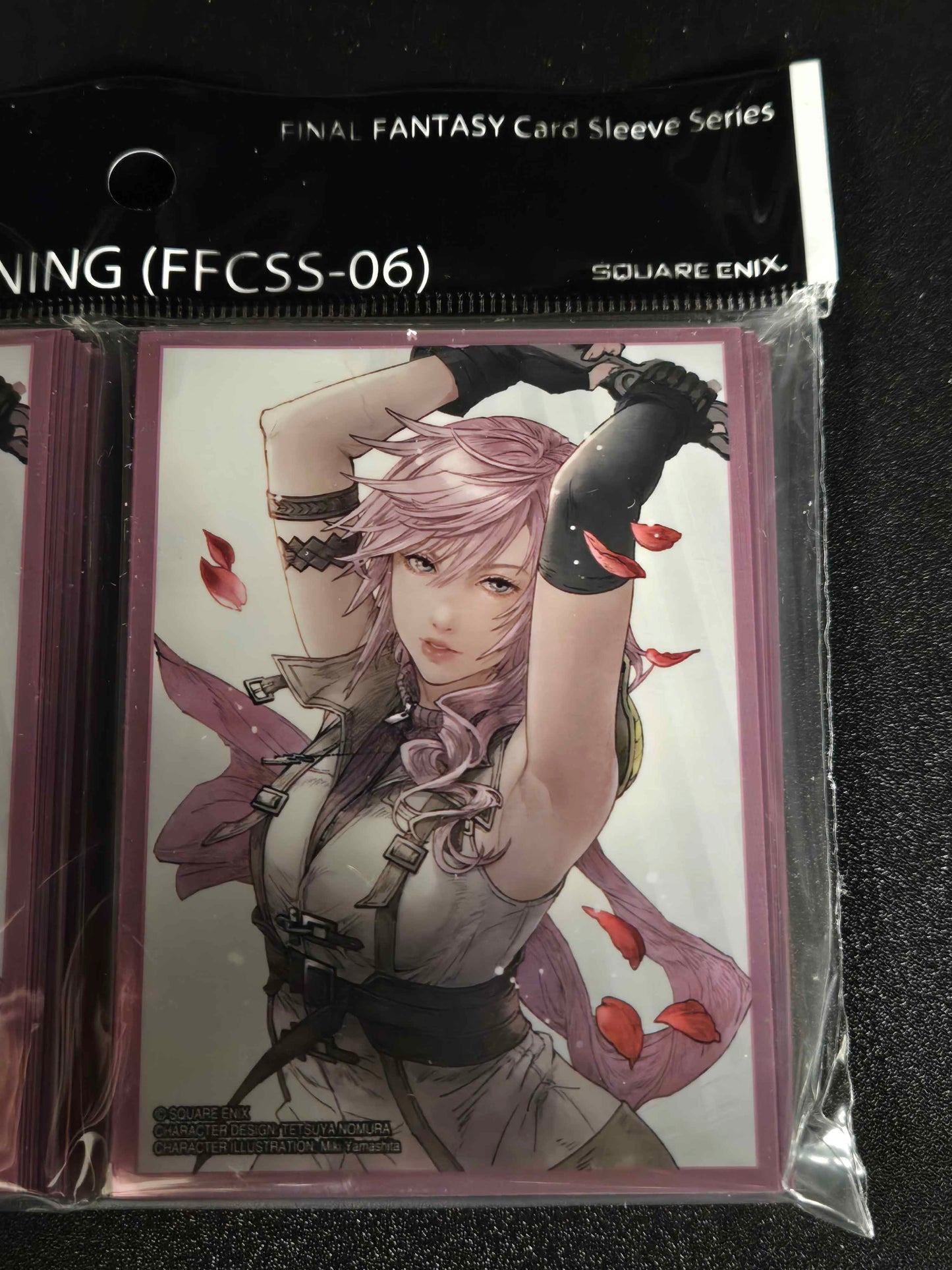 Square Enix Standard Sleeves: Final Fantasy XIII