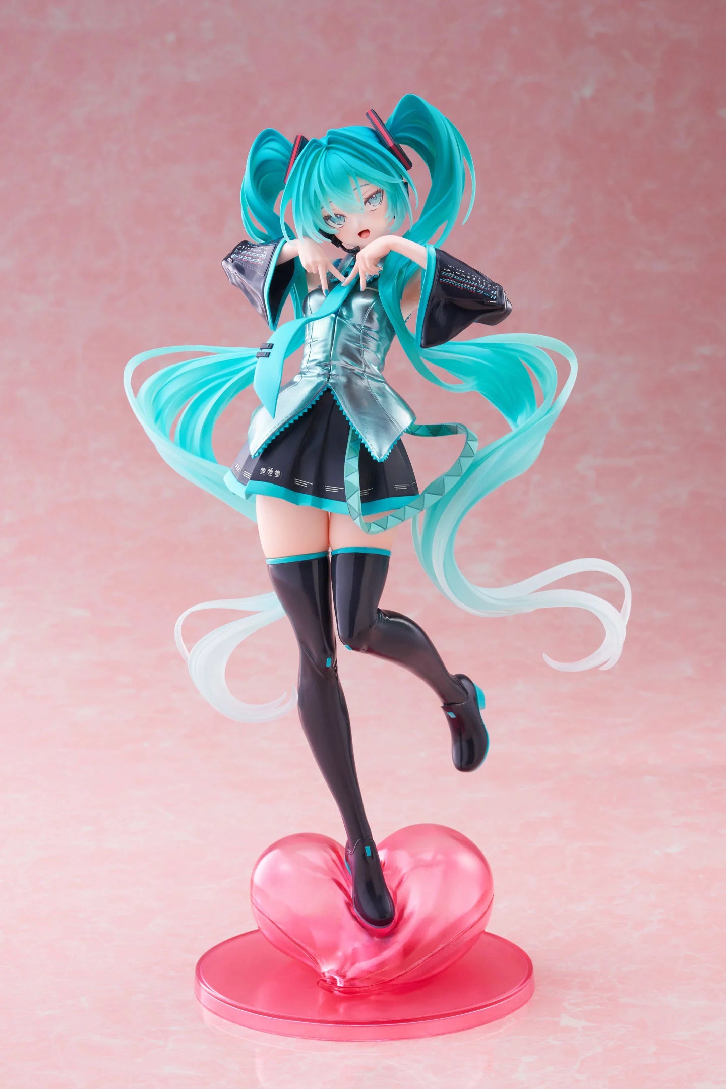 Taito: Hatsune Miku T-Most Figure