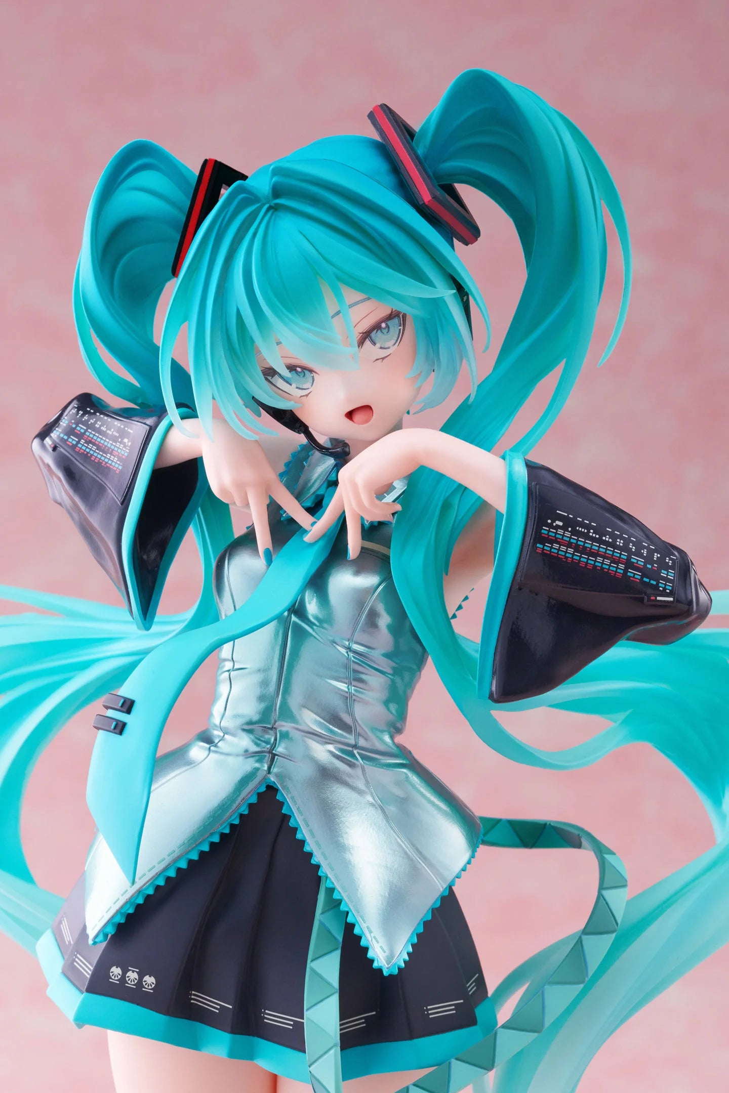 Taito: Hatsune Miku T-Most Figure