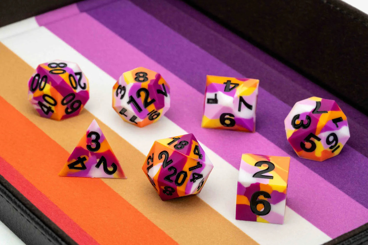 7-Die Set 16mm: Pride - Lesbian