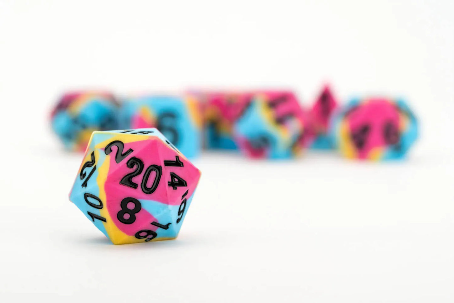 7-Die Set 16mm: Pride - Pansexual