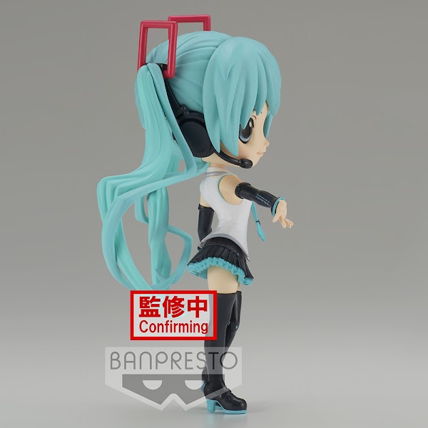 Q Posket: Hatsune Miku V4X Style (Ver.A) Figure