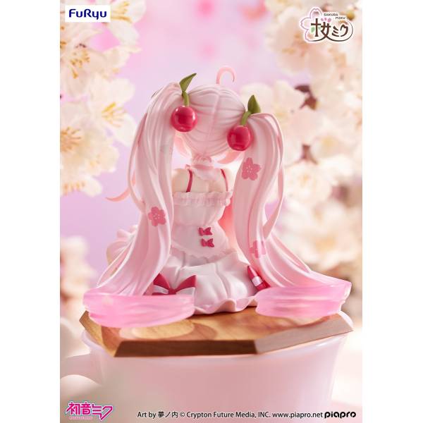 FuRyu: Hatsune Miku (Sakura Miku 2025 Wink) Noodle Stopper Figure